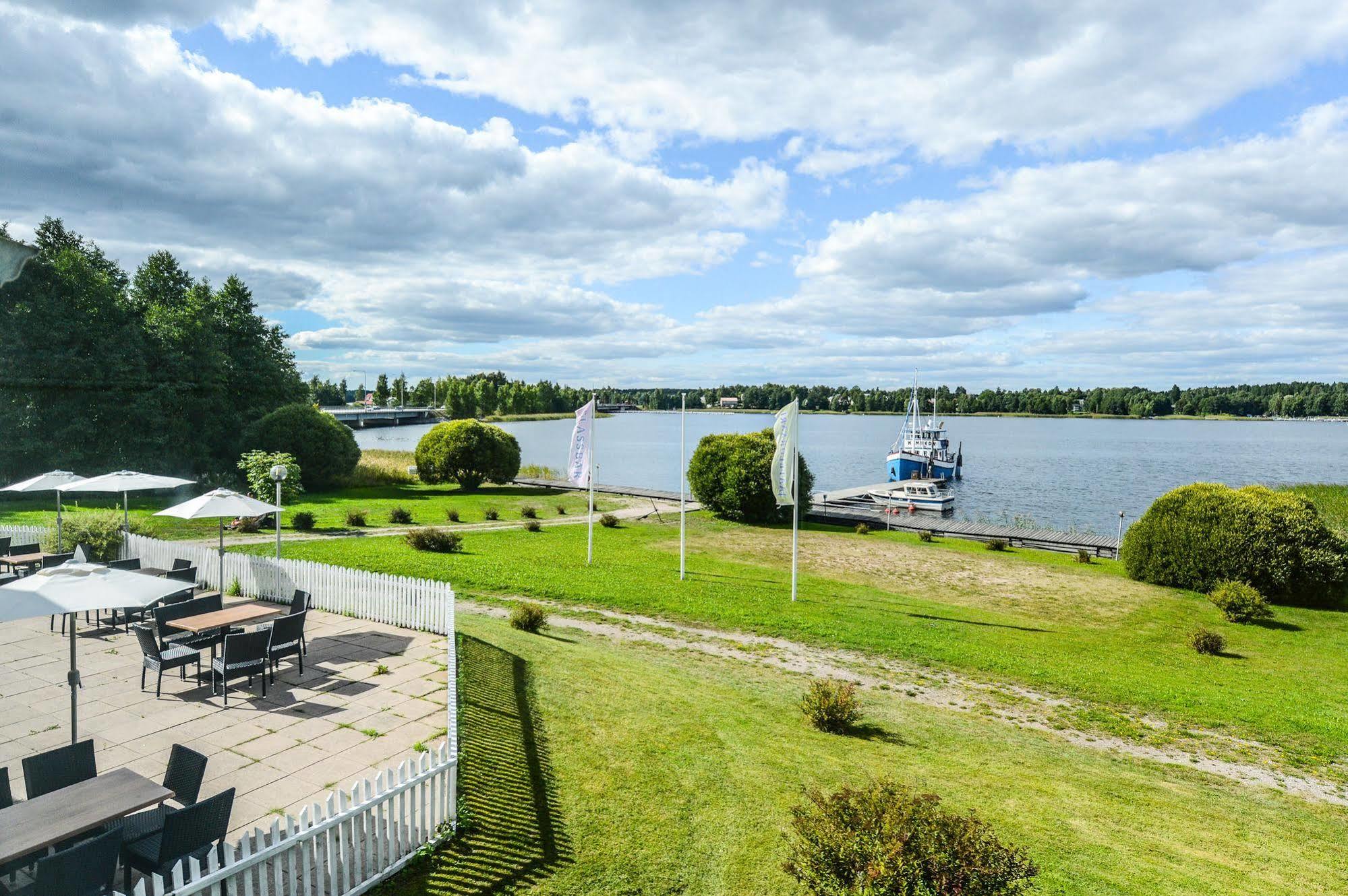 Hotel Sea Front Raseborg Exterior foto